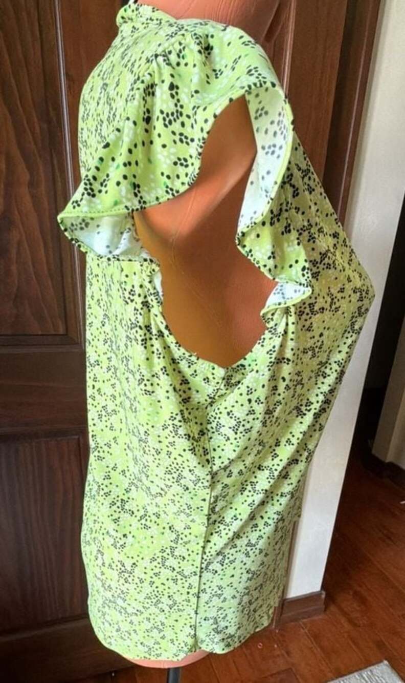 Anne Klein Women's Light Green Printed Flutter Sleeve Blouse with Gold Buttons - Picture 8 of 9